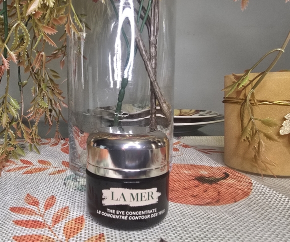 La Mer The Eye Concentrate 0.5 oz - Picture 2 of 3